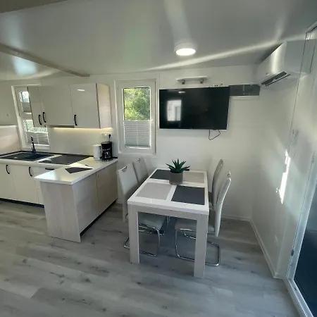Floating Sea House - 1 Apartment