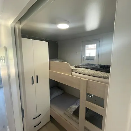 Apartment Floating Sea House - 1 Pula